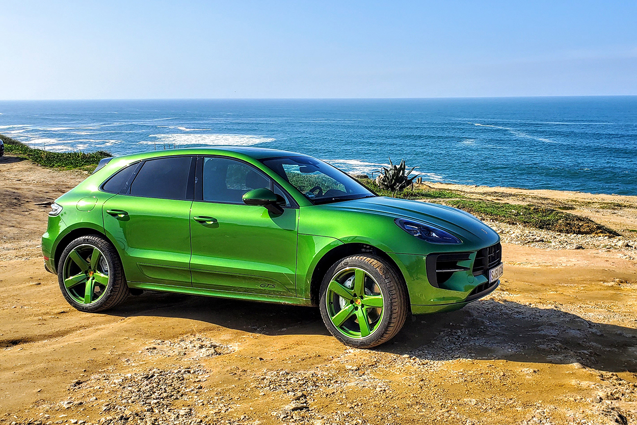 hot wheels porsche macan