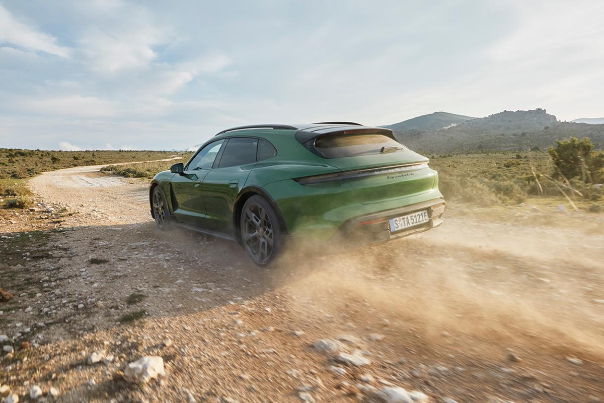 photo of New 2022 Taycan Cross Turismo takes Porsche's electric car off road [w/video] image