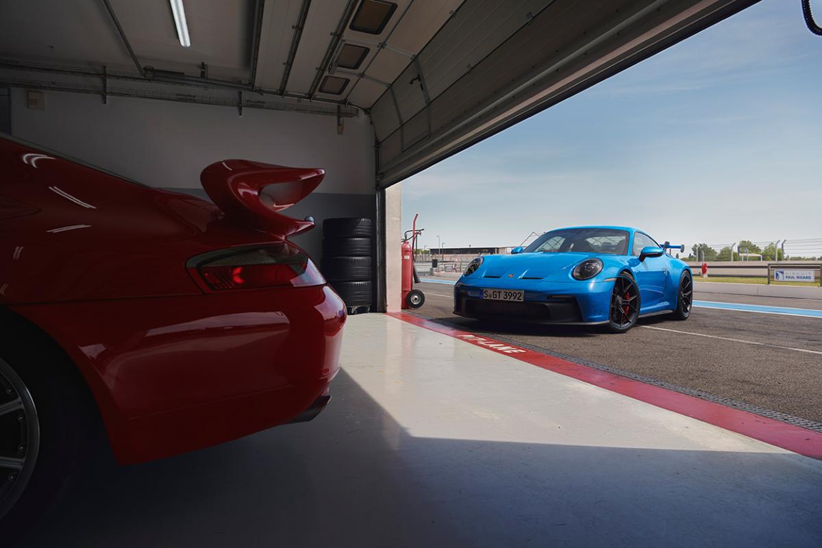 photo of Porsche uncovers 2022 911 GT3, laps Nürburgring-Nordschleife in less than seven minutes [w/video] image