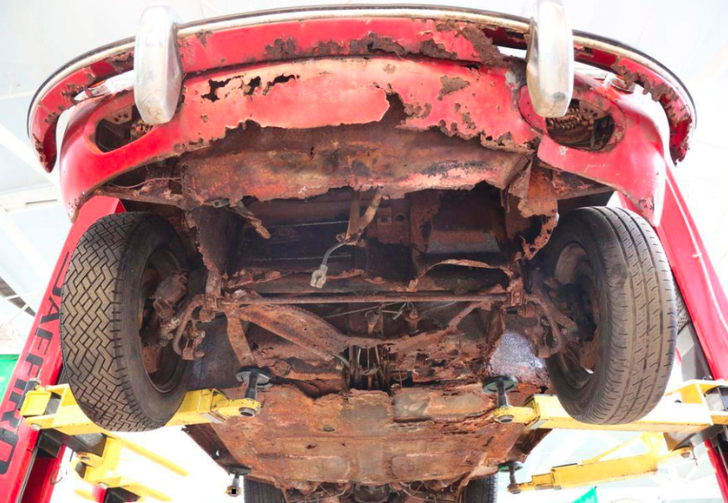 Image result for rusty porsche 356 front fender