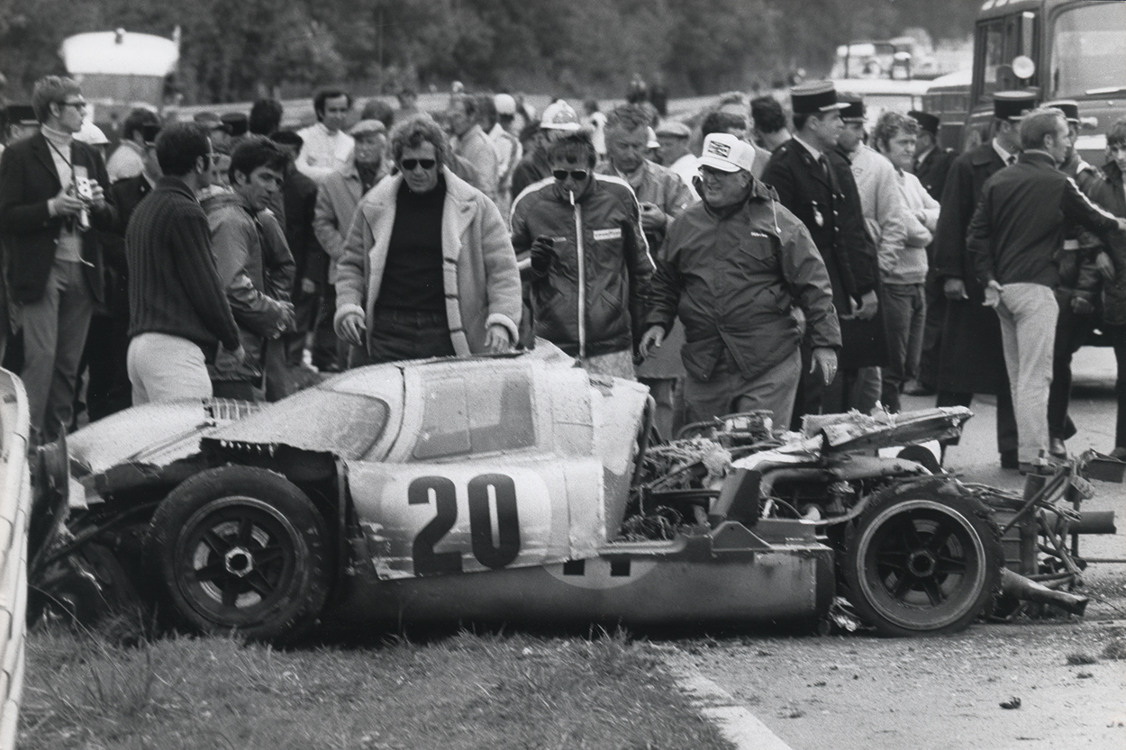 Book Reviews Our Le Mans And Porsche 911 Air Cooled Years 1974 1989 Porsche Club Of America